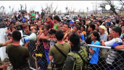 Philippines : la distribution de l'aide rencontre quelques problèmes à Tacloban
