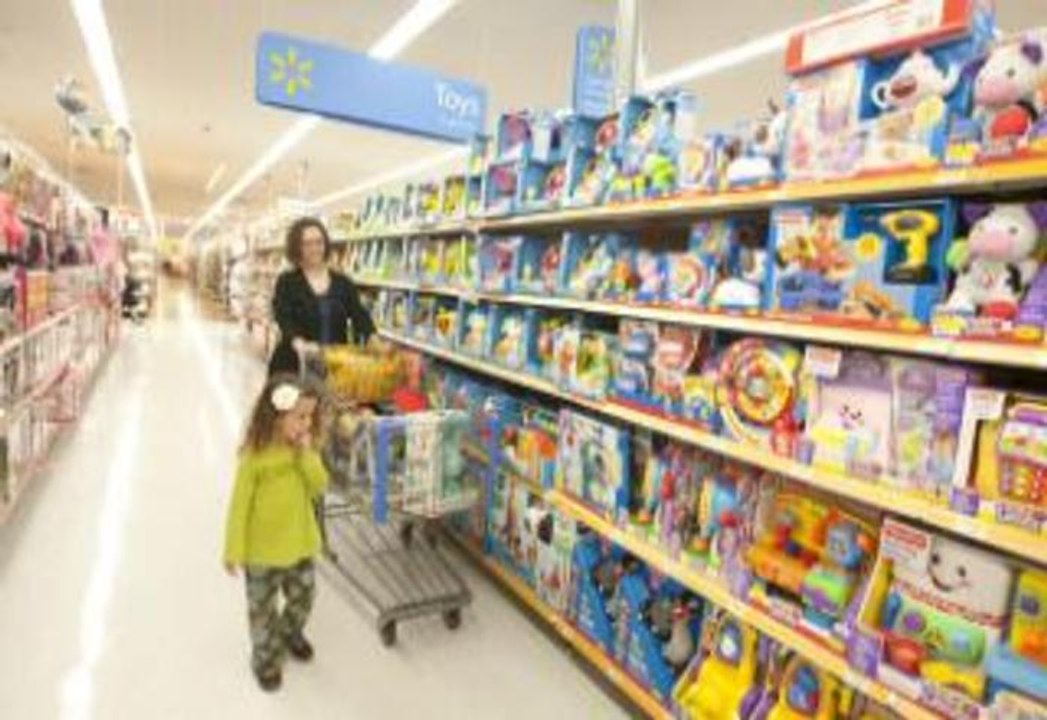 Wal-Mart (WMT) Earnings: Why "Mainstream Retailer Names" Are Best Gauge For Consumer Spending