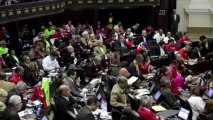 Congreso vota superpoderes para Maduro