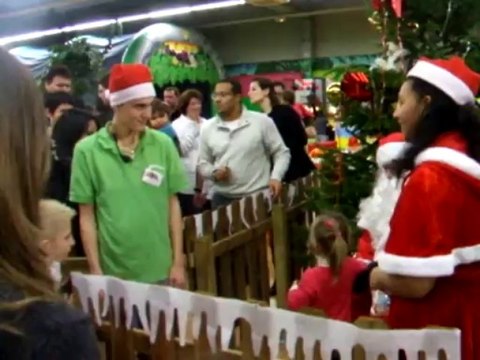 PERE NOEL PARIS VIDEO pere noel HAUTS DE SEINE ANIMATIONS NOEL MARCHE