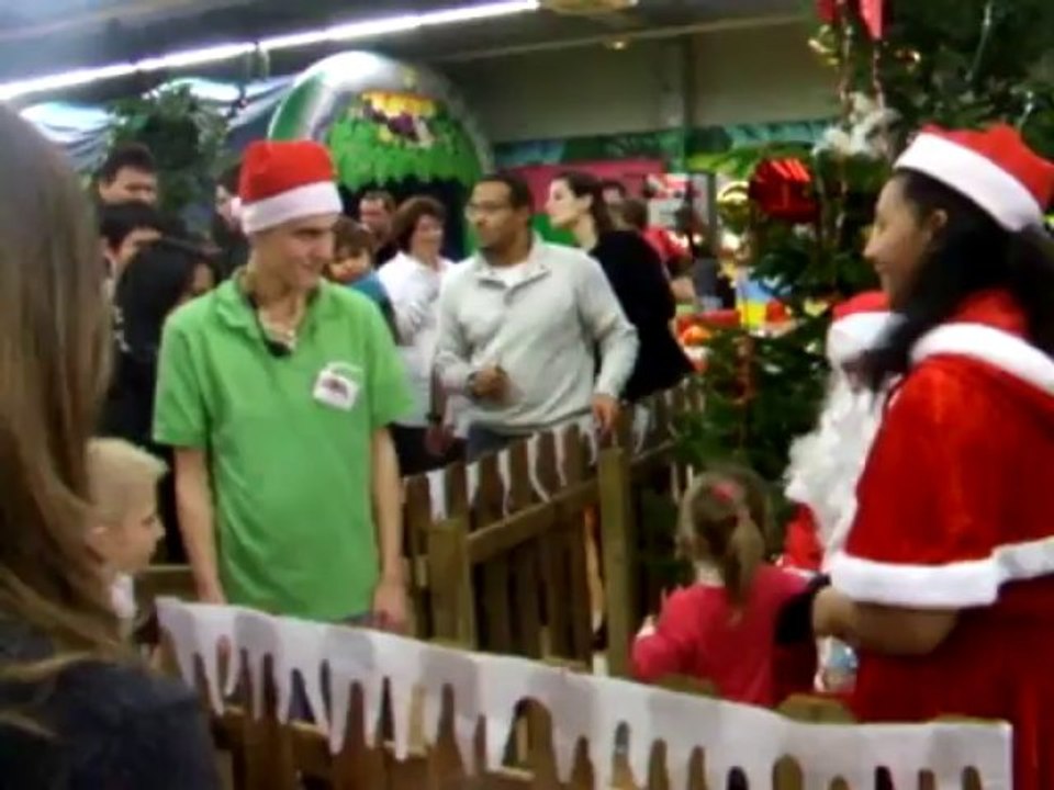 PERE NOEL PARIS VIDEO  PERE NOEL YVELINES PERE NOEL VERSAILLES PERE NOEL NEUILLY SUR SEINE