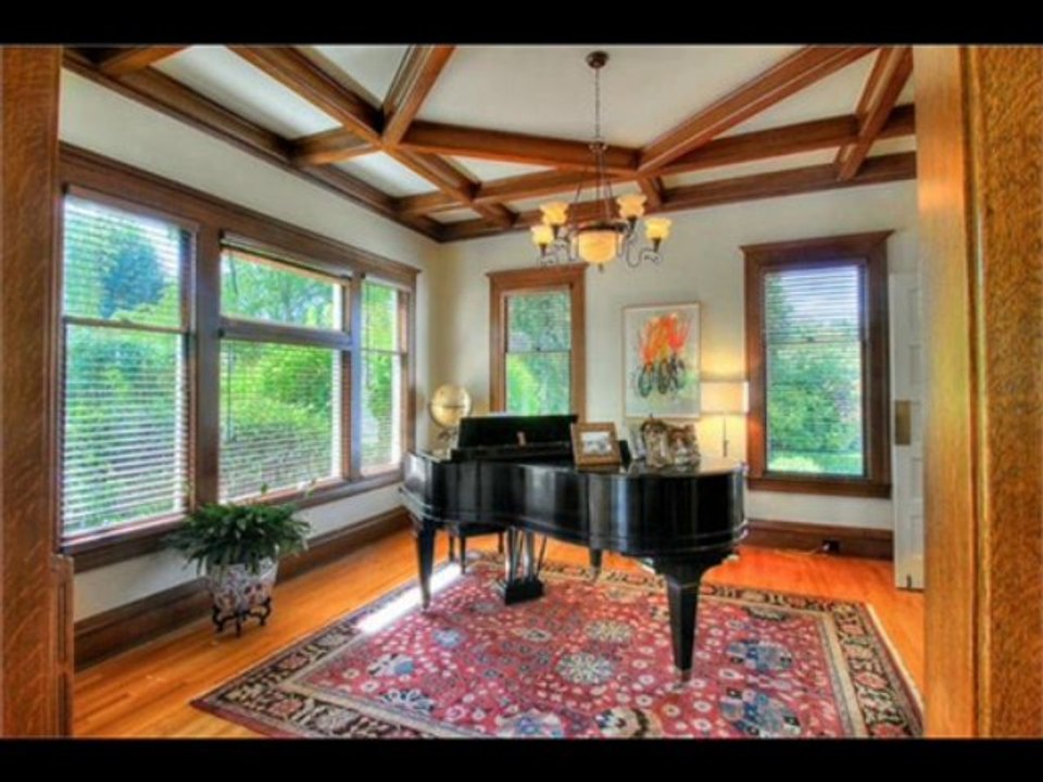 VINTAGE YET IMMACULATE LUXURY HOME - WASHINGTON USA