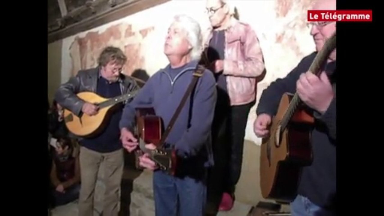 Plouha (22). Tri Yann chante pour la danse macabre