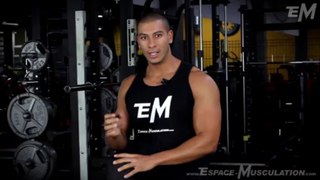 Curl Barre Debout prise en pronation - Exercice de Musculation Biceps