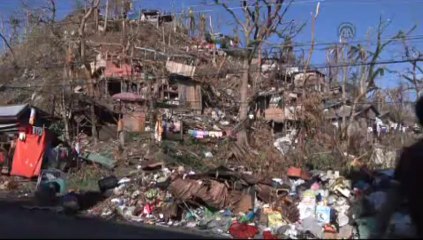 Tayfun gemileri karaya çıkardı
