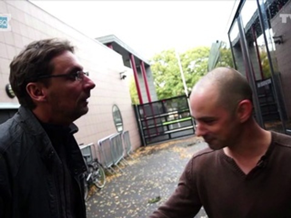 Didier Super présente sa comédie musicale "Et si Didier super était la réincarnation du Christ ?"