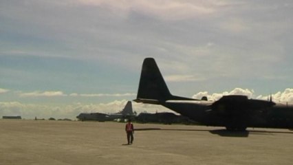 Philippine typhoon death toll jumps; U.S. helicopters boost aid effort