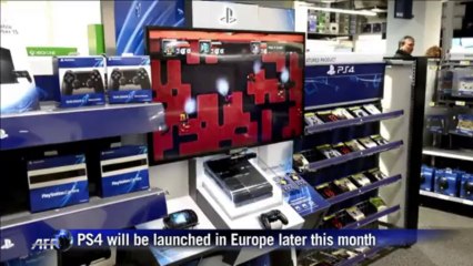 US Gamers line up to be the first to buy Playstation 4