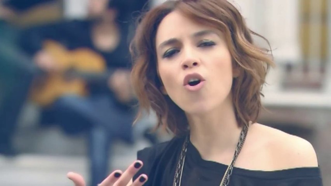 Cansu - Hangimiz Daha Yorgun (Official Video)