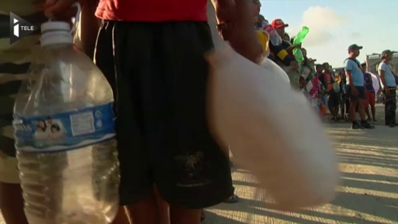 Philippines : l'aide internationale arrive
