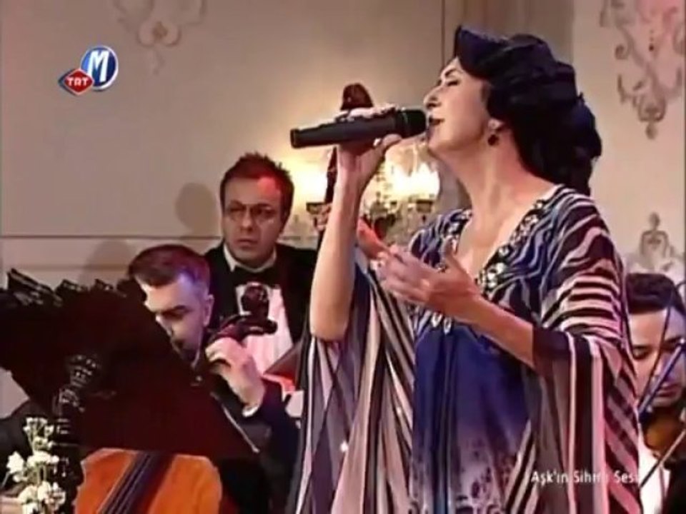 02 melihat gülses hastayım yaşıyorum görünmez hayâliyle 01.12.2011 aşk'ın sihirli sesi