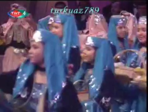 TRT Çocuk ve Gençlik Halk Oyunları Topluluğu-Sultânî Yegâh Sirto Eşliğinde Gösteri