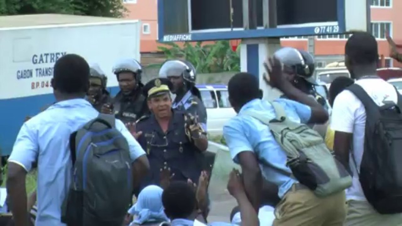 All classes suspended in Gabon due to teachers' strike