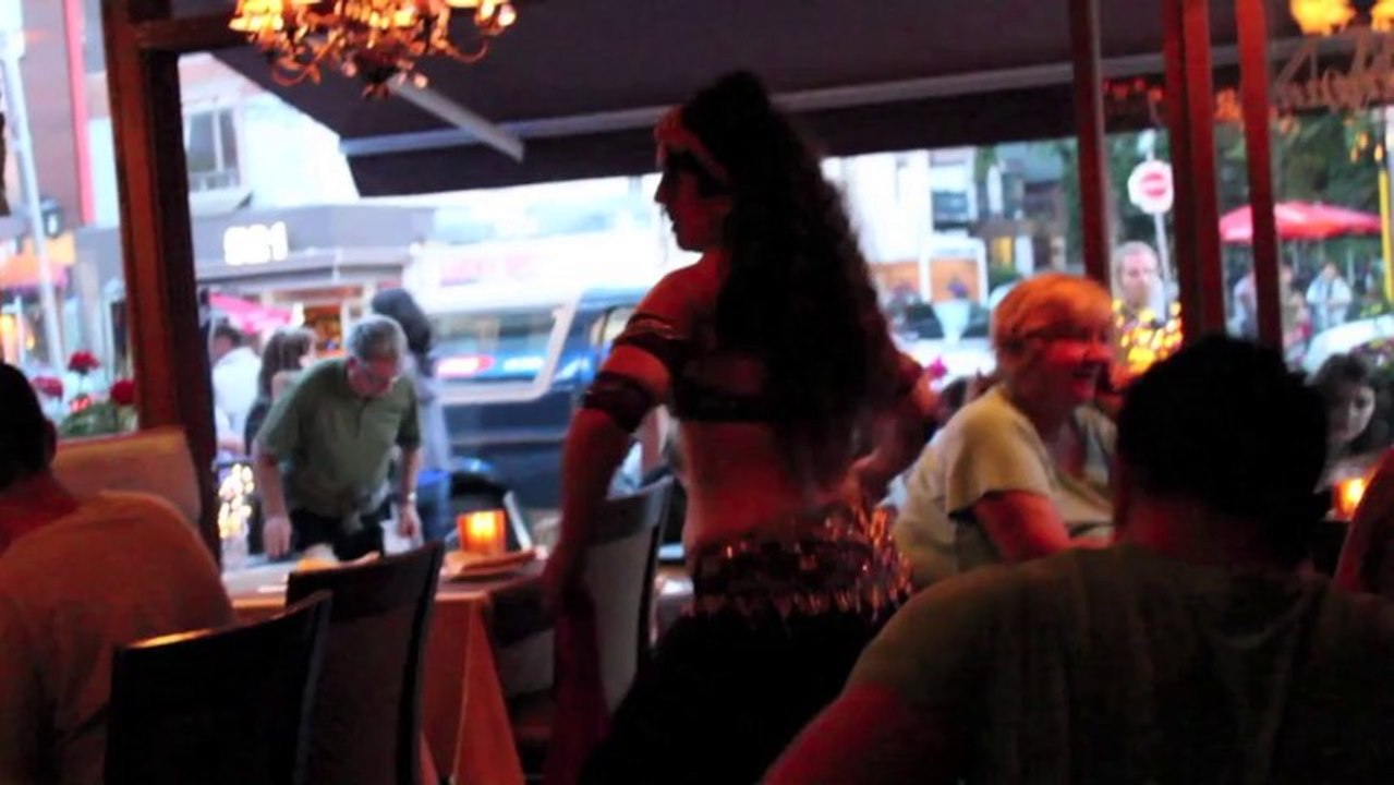 Vlog: Pan on the Danforth