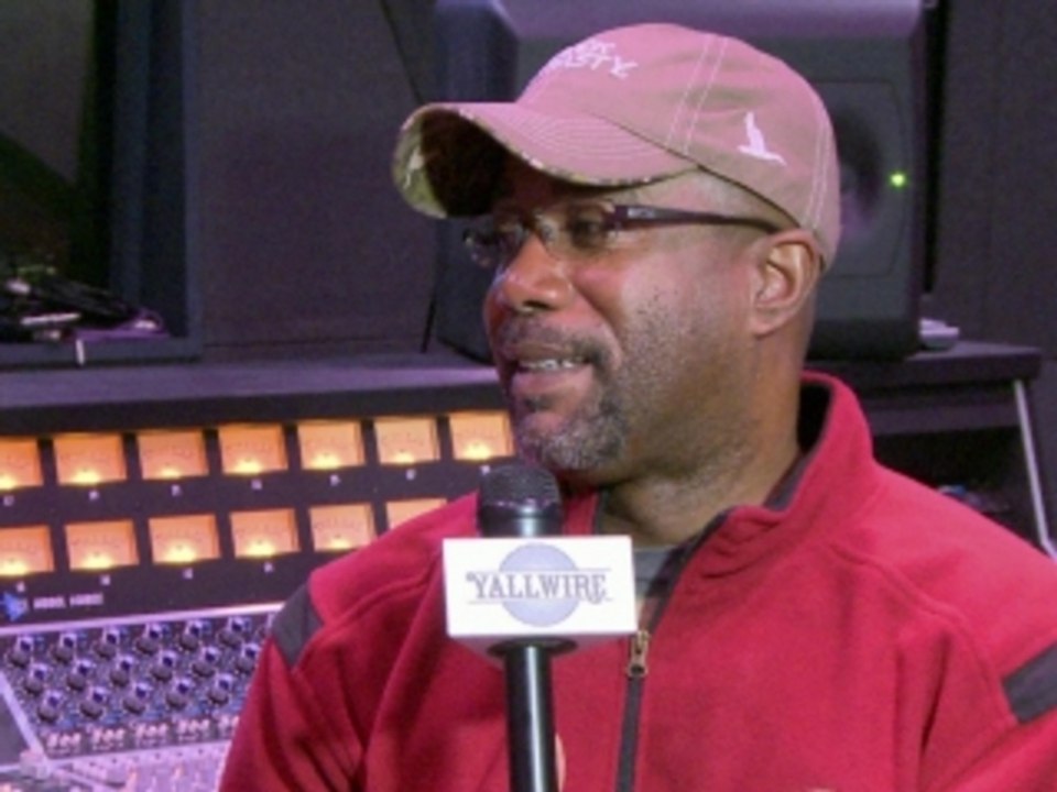 Darius Rucker - Gives Back To Area Kids