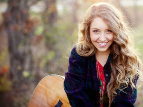 Macy Maloy - Texas Singer-Songwriter Gets Ready for Nashville Move
