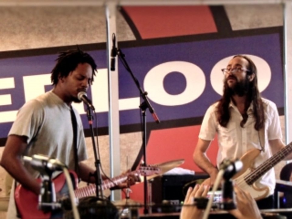 Black Joe Lewis - Mammas Queen (live)