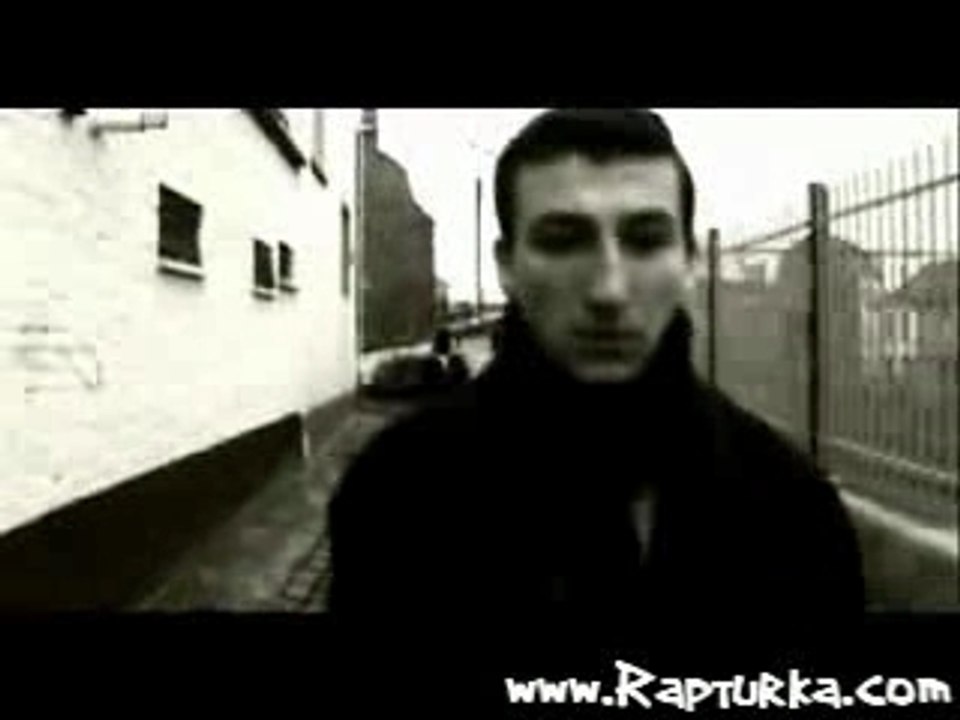 Falcon - Gökyüzü Duman Oldu Anne