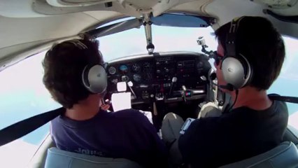 Vol IFR en Piper IFR entre Santa Monica et Hawthorne (bande annonce)