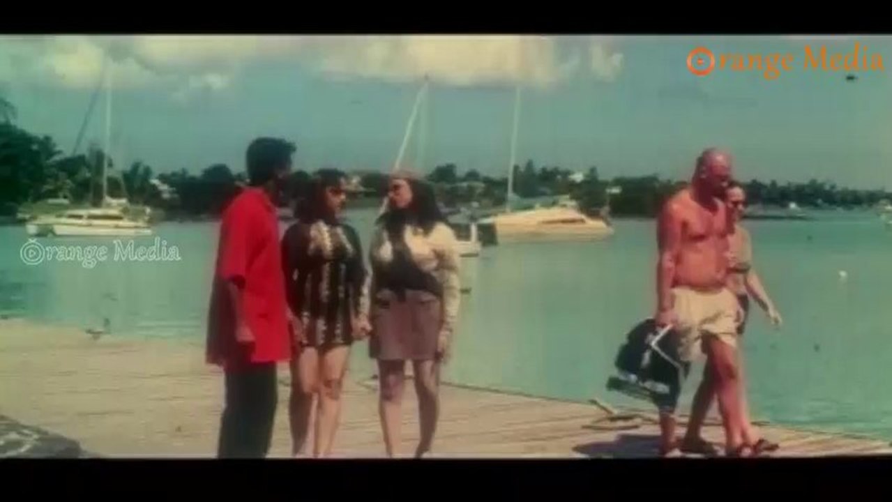 Bavalu Sayya Movie -Hero is following his lover