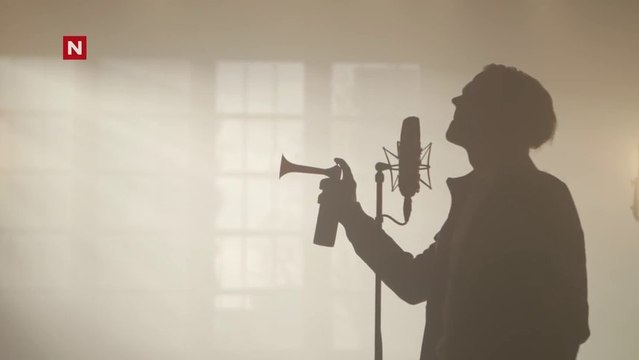 Ylvis Covers Musical Classics With Air Horn