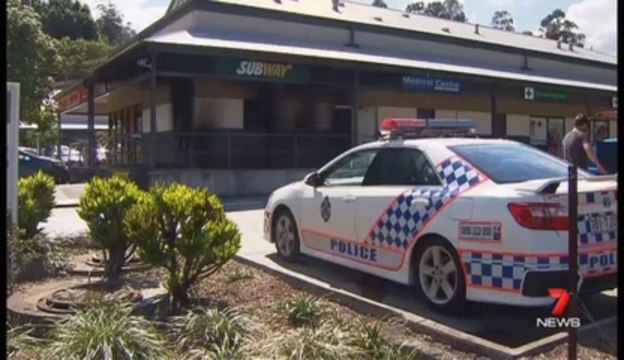 Voleurs débiles... Ils mettent le feu à leur butin!