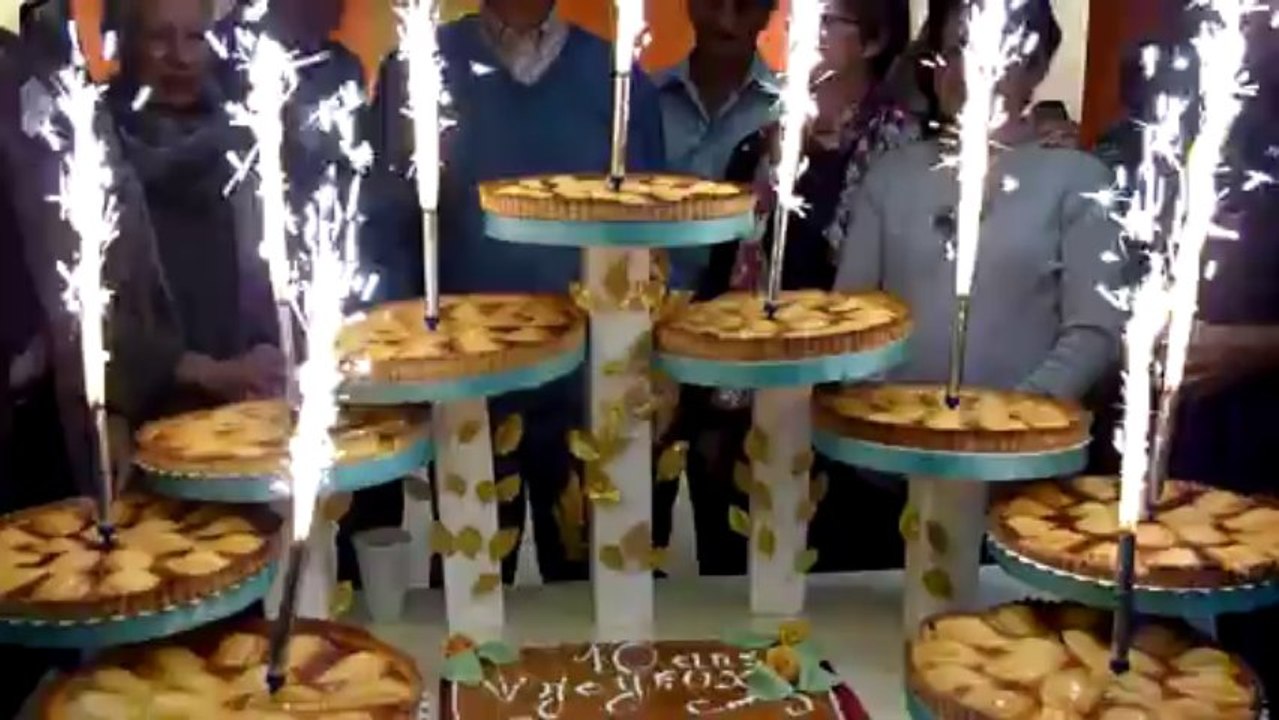 Le gâteau d'anniversaire des 10 ans de l'équipe en place !