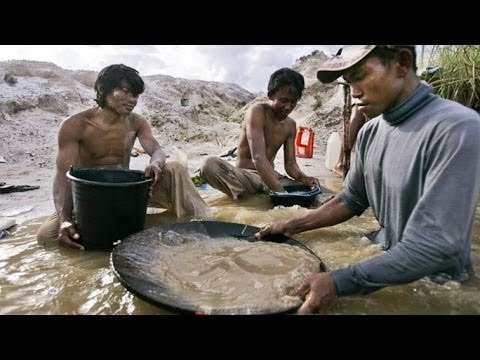 Small-scale gold mining exposes thousands to mercury poisoning