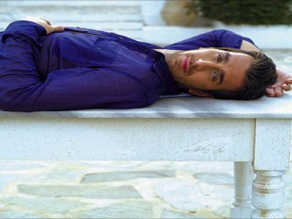 Θάνος Πετρέλης - Θυμίζεις κάτι από Ελλάδα ( Prevod na Srpskom )