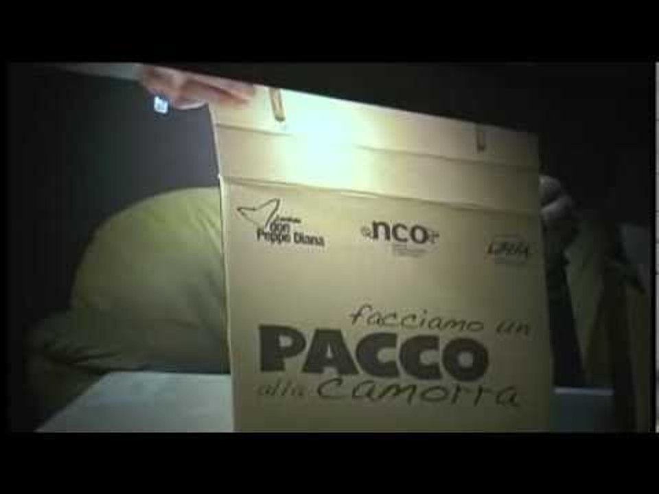 Napoli - "Un pacco alla camorra", presentazione al Madre -2- (16.11.13)