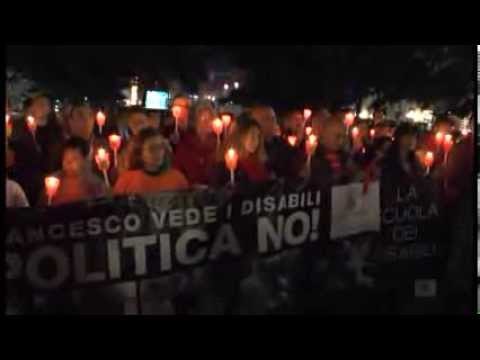 Napoli - Fiaccolata dei disabili: Noi, gli invisibili (15.11.13)