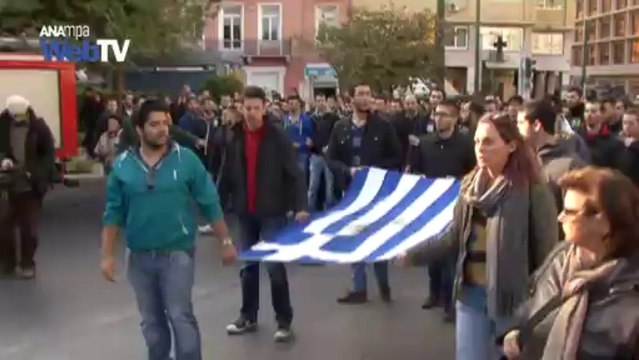 Σε εξέλιξη η πορεία για το Πολυτεχνείο προς την αμερικανική πρεσβεία