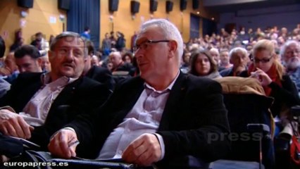 Cayo Lara celebra el final de la huelga de limpieza