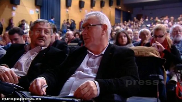 Cayo Lara celebra el final de la huelga de limpieza