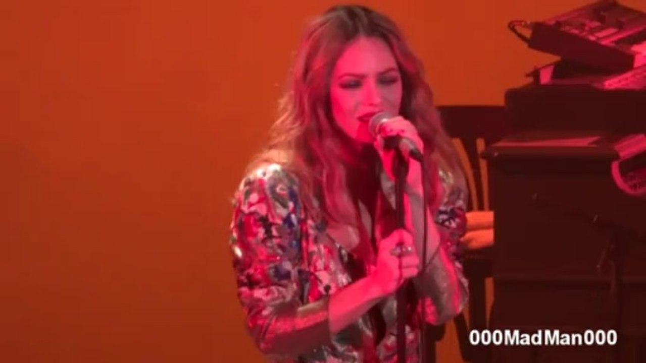 Vanessa Paradis - Les espaces et les sentiments - HD Live au Casino de Paris (13 Nov 2013)