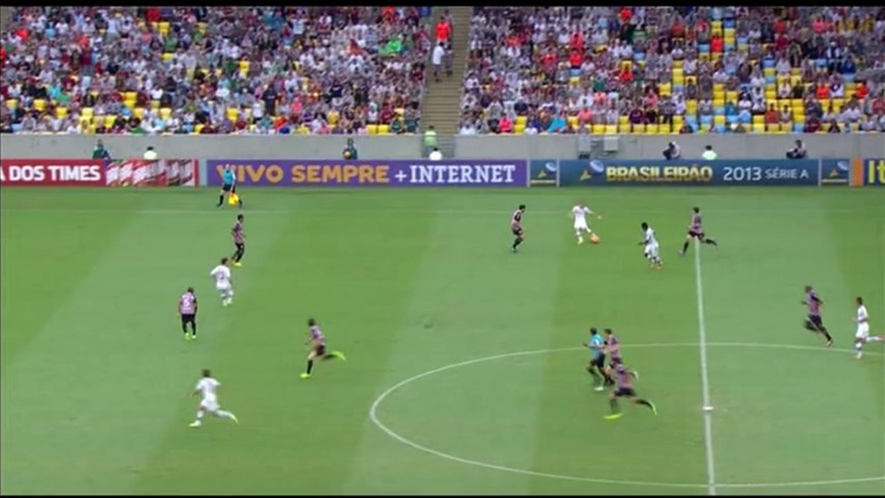 Fluminense bate reservas do São Paulo e se afasta da degola