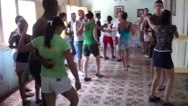 WWW.DANSACUBA.COM Cours avancé 1 Stage Aout 2013 Stage de salsa à Cuba