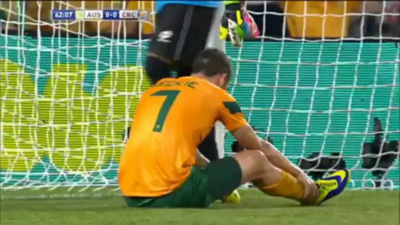 Postecoglou feiert dank Alt-Star Cahill gelungenes Debüt