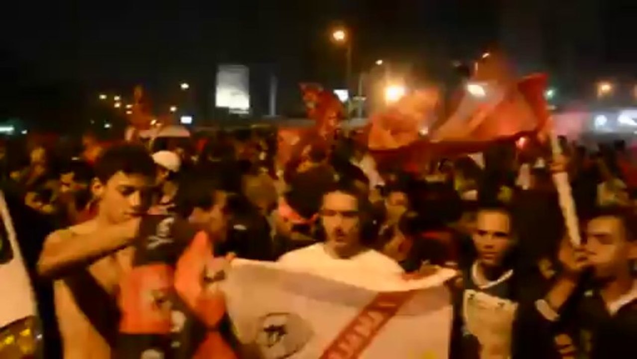 جماهير الزمالك تشارك جماهير الأهلي فرحتهم بالفوز ببطولة دوري أبطال أفريقيا