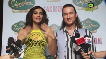 Sonam Kapoor on Ramp For Signature Collection