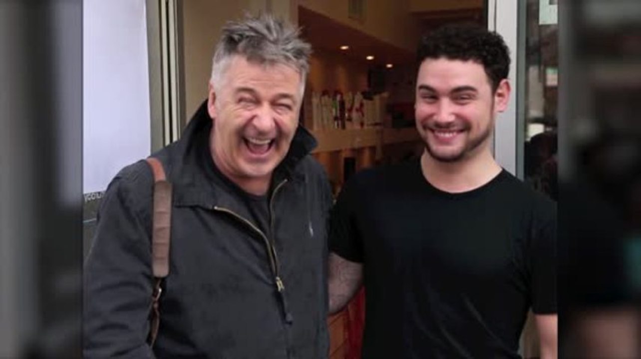 Alec Baldwin entgegnet den angeblichen schwulenfeindlichen Äußerungen mit Friseur