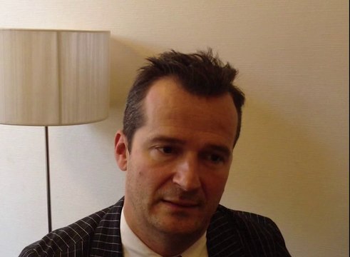 Rodolphe Roux, Pierre et Vacances : les grands médias, c'est pour une pub rare