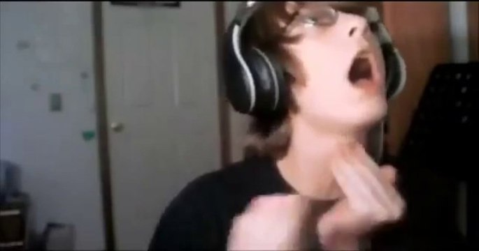 ▶ Skrillex - Cinema vocal cover - YouTube [360p]
