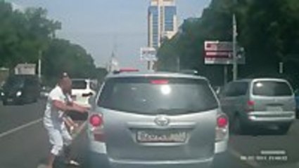 Angry Porsche Driver Attacks Vehicle