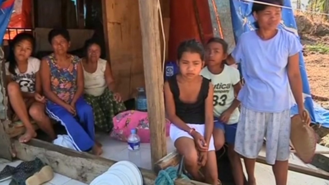As Philippine 'Tent City' goes up, remote villagers remain without aid