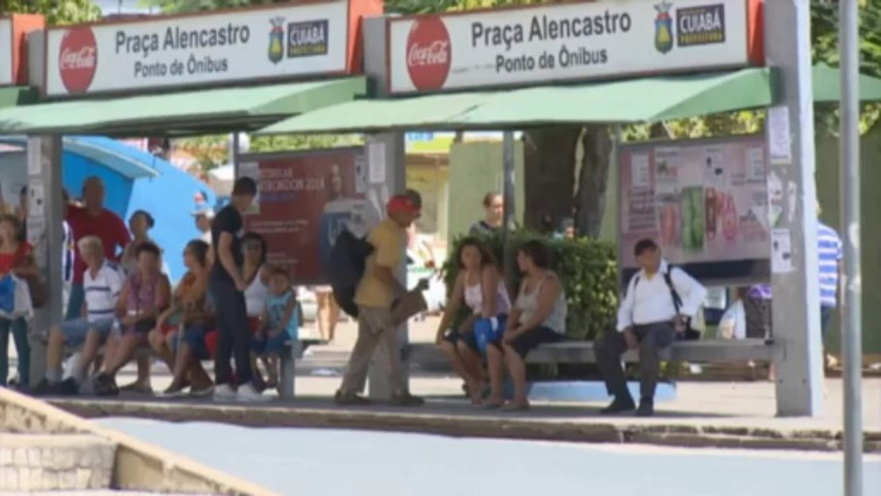 WM 2014: Feuer bremst Stadionbau aus