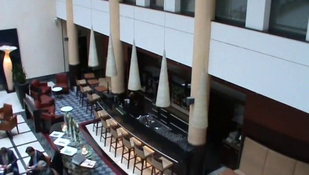 Dresden Hotel Steigenberger de Saxe Bar Halle Rezeption Dresden Sachsen Staedtereise (3)