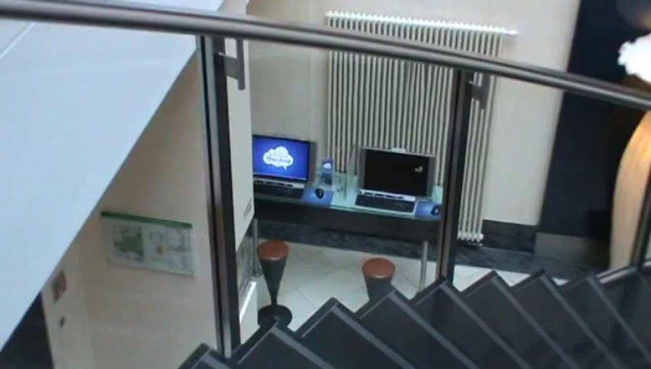 Dresden Hotel Steigenberger de Saxe Computer Ecke Halle Rezeption Bar Dresden Sachsen Staedtereise (4)