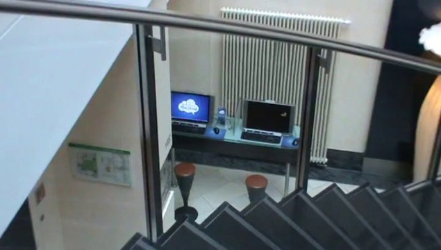 Dresden Hotel Steigenberger de Saxe Computer Ecke Halle Rezeption Bar Dresden Sachsen Staedtereise (4)