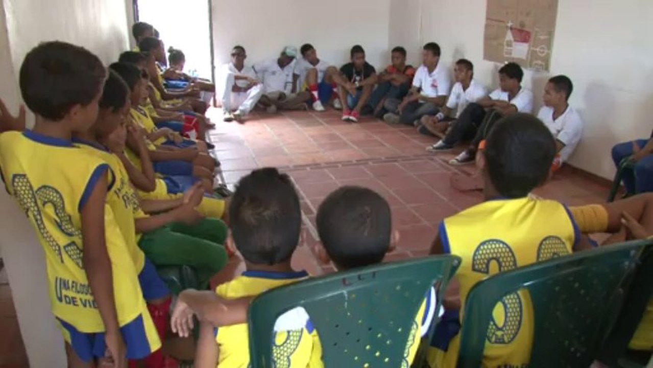 Vom Schlachtfeld in die Schule: Raus aus den Fängen der FARC